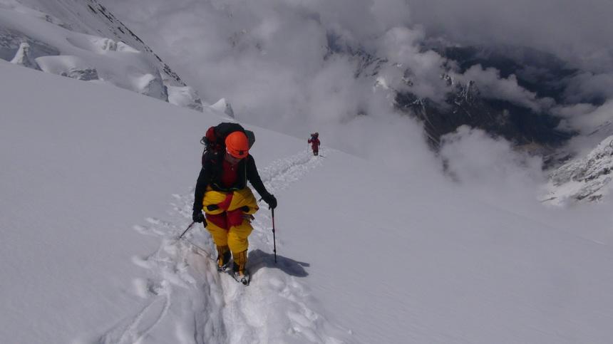 Alpinistul Horia Colibăşanu pleacă spre Himalaya, &icirc;ntr-o nouă expediţie; vrea să deschidă o rută nouă pe Dhaulagiri (8.167 de metri), fără oxigen şi fără şerpaşi