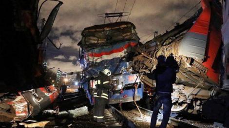 Zeci de răniți, după ce două trenuri s-au ciocnit frontal, în Italia! Nu se știe dacă printre victime sunt români