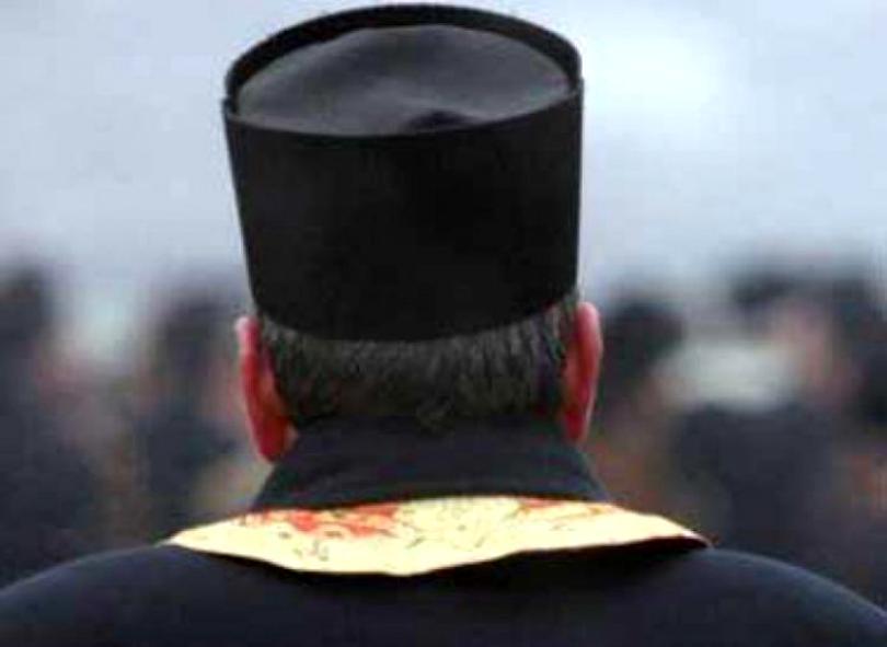 Acuzații grave la adresa unui preot din Prahova! O mamă susține că i-a bătut copila &icirc;n timpul orei de religie dintr-un motiv halucinant