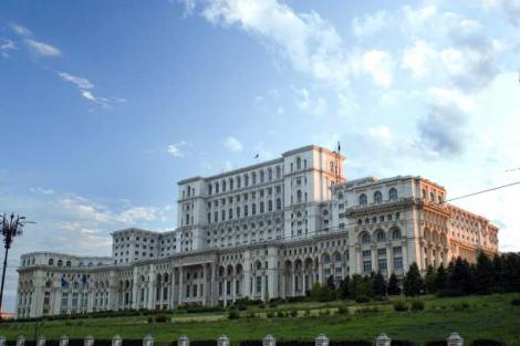 Ora Pământului - Iluminatul interior şi exterior al Palatului Parlamentului va fi întrerupt sâmbătă