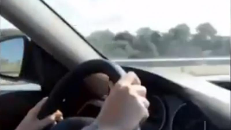 Filmare scandaloasă! O adolescentă a făcut live pe Facebook în timp ce conducea cu 220 kilometri la oră (VIDEO)