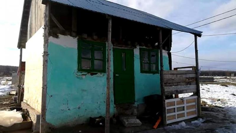O familie cu nouă copii trăiește într-o singură cameră, în Suceava! Mănâncă mămăligă din capace (VIDEO)