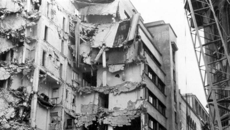 „Trunchiul unei femei atârna, fără cap și picioare”. Mărturii terifiante de la cutremurul devastator din 1977. Galerie foto