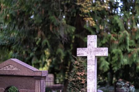 Un bărbat mort și-a terorizat vecinii, p&acirc;nă la venirea Poliției! Cum a fost posibil