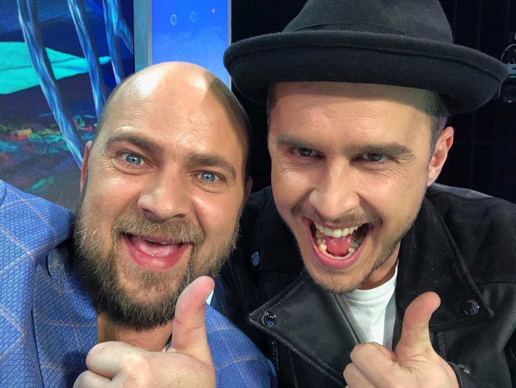 61 de &icirc;ntrebări, cu Cosmin Seleși. Oare l-a mai primit soția acasă după răspunsurile lui? &bdquo;E test grilă, am variante de răspuns?&rdquo;