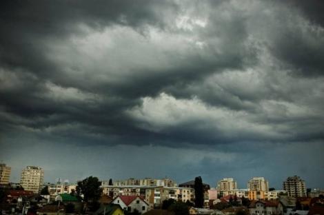Vremea în București 11 aprilie. Atmosferă închisă și ploi trecătoare