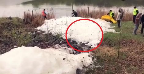 Fenomen bizar la Iași! Oamenii s-au speriat când au privit lacul! Ce au găsit în zonă (VIDEO)