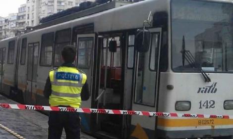 Bărbat lovit de tramvai, în București! Circulația a fost blocată în zonă