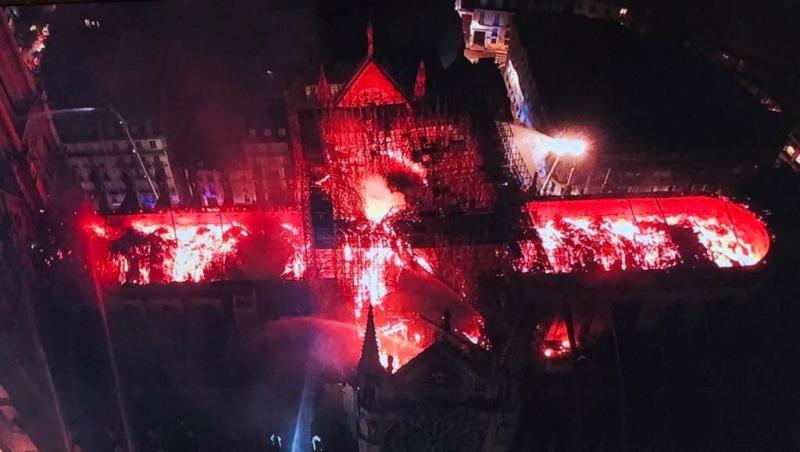 UPDATE! Prima reacţie a reprezentanţilor Bisericii Ortodoxe Române, după ce Catedrala Notre-Dame a luat foc: 