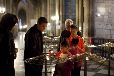 Mesajul emoționant pe care fostul președinte Barack Obama l-a transmis, după ce Catedrala Notre Dame a fost cuprinsă de flăcări: ''Notre Dame este una dintre cele mai mari comori ale lumii"