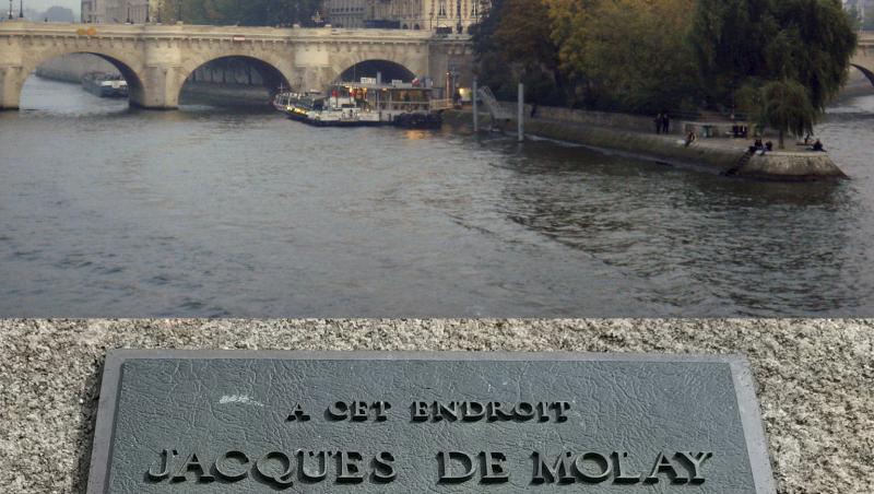Blestemul de la Notre Dame: 13 generații de regi ai Franței au fost afectați. ”Mor! Diavolul mă trage de picioare!”