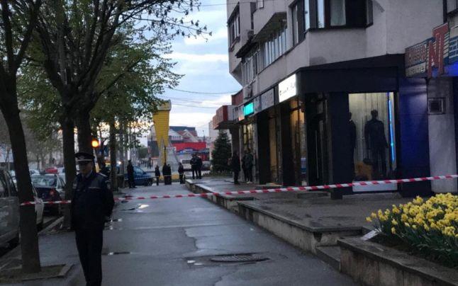 Polițiștii, &icirc;n alertă maximă! Trei tineri de 15 ani au fost &icirc;njunghiați &icirc;n plină stradă, &icirc;n urmă cu puțin timp