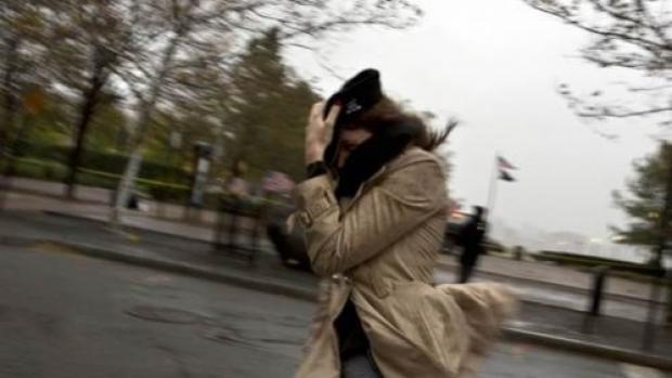 Cod galben de vreme severă &icirc;n Rom&acirc;nia. V&acirc;ntul atinge rafale de 60-65 km/h