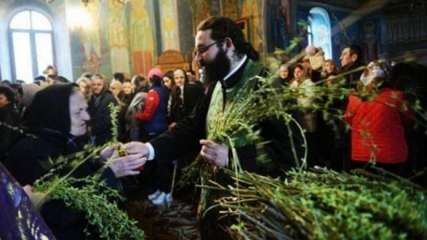 De ce este bine  să ai crenguţe de salcie &icirc;n casă, de Florii. Tradiția de la care preoții spun să nu te abați