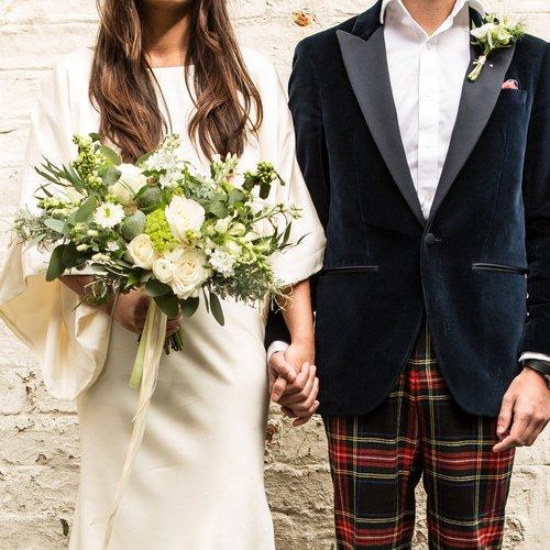 O femeie care urma să se mărite i-a furat vecinei sale toate florile din curte pentru a-și face aranjamentele! Cum și-a motivat gestul