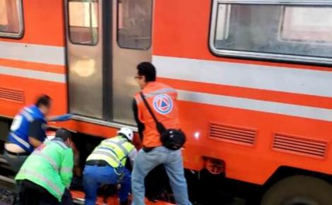 Tragedie la metrou! Un polițist a murit după ce a fost împins de un călător beat