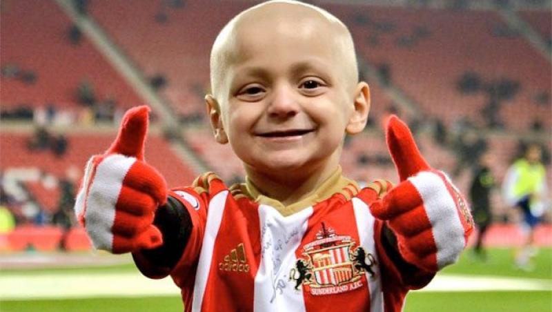 Emoționant! Un băiețel de 6 ani bolnav de cancer a salvat viața a 30 de copii care sufereau de aceeași boală