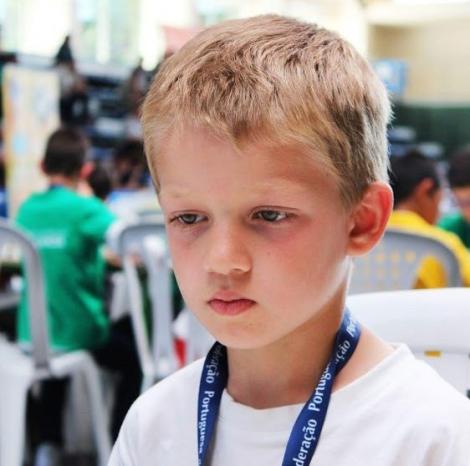 Băiețel român, campionul Portugaliei la şah. Părinţii lui s-au stabilit în străinătate: "Iubește să meargă la bunici, în România"