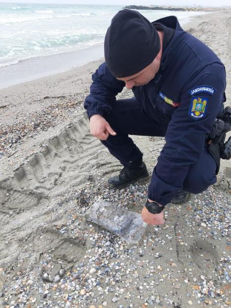 Atenție, români! Unde s-au găsit droguri pe litoral și ce trebuie să faci dacă vezi un pachet cu cocaină