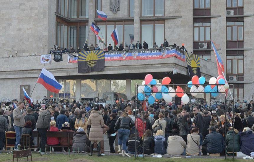 &rdquo;Republica&rdquo; autoproclamată de la Doneţk vrea ca estul Ucrainei să fie &rdquo;alipit patriei mamă Rusia&rdquo;