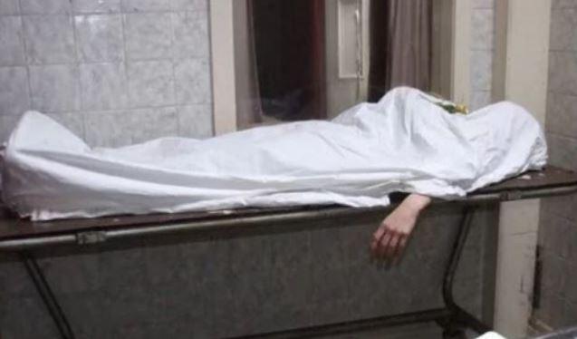 Sf&acirc;rșit tragic pentru o rom&acirc;ncă! Femeia a fost &icirc;njunghiată mortal &icirc;n timp ce &icirc;și apăra prietena de bătăile fostului iubit