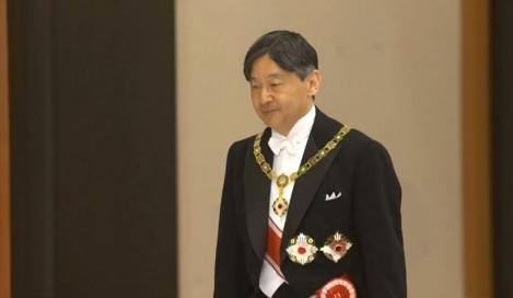 Împăratul japonez Naruhito a urcat pe Tronul Crizantemei, la o zi după abdicarea lui Akihito