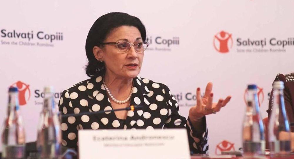 Ecaterina Andronescu se răzg&acirc;ndește: probele vocaționale de admitere la liceu se susțin de m&acirc;ine