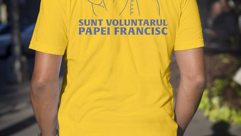 Voluntar papa Francisc la Bucuresti