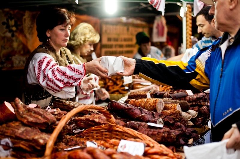 M&acirc;ncare mai ieftină și mai sănătoasă! TVA-ul se reduce de la 9% la 5% la produsele alimentare tradiționale