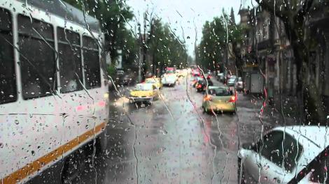 Vremea în București 15 mai 2019. Vreme capricioasă, ploi și descărcări electrice