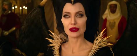 Angelina Jolie și-a reintrat în rolul de vrăjitoare! Când este programată premiera „Maleficent: Stăpâna Răului”