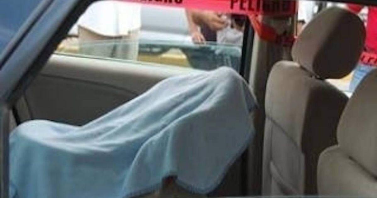 Un bebeluș a fost găsit mort &icirc;n mașină, după ce mama sa l-a lăsat singur mai multe ore! Afară erau peste 30 de grade