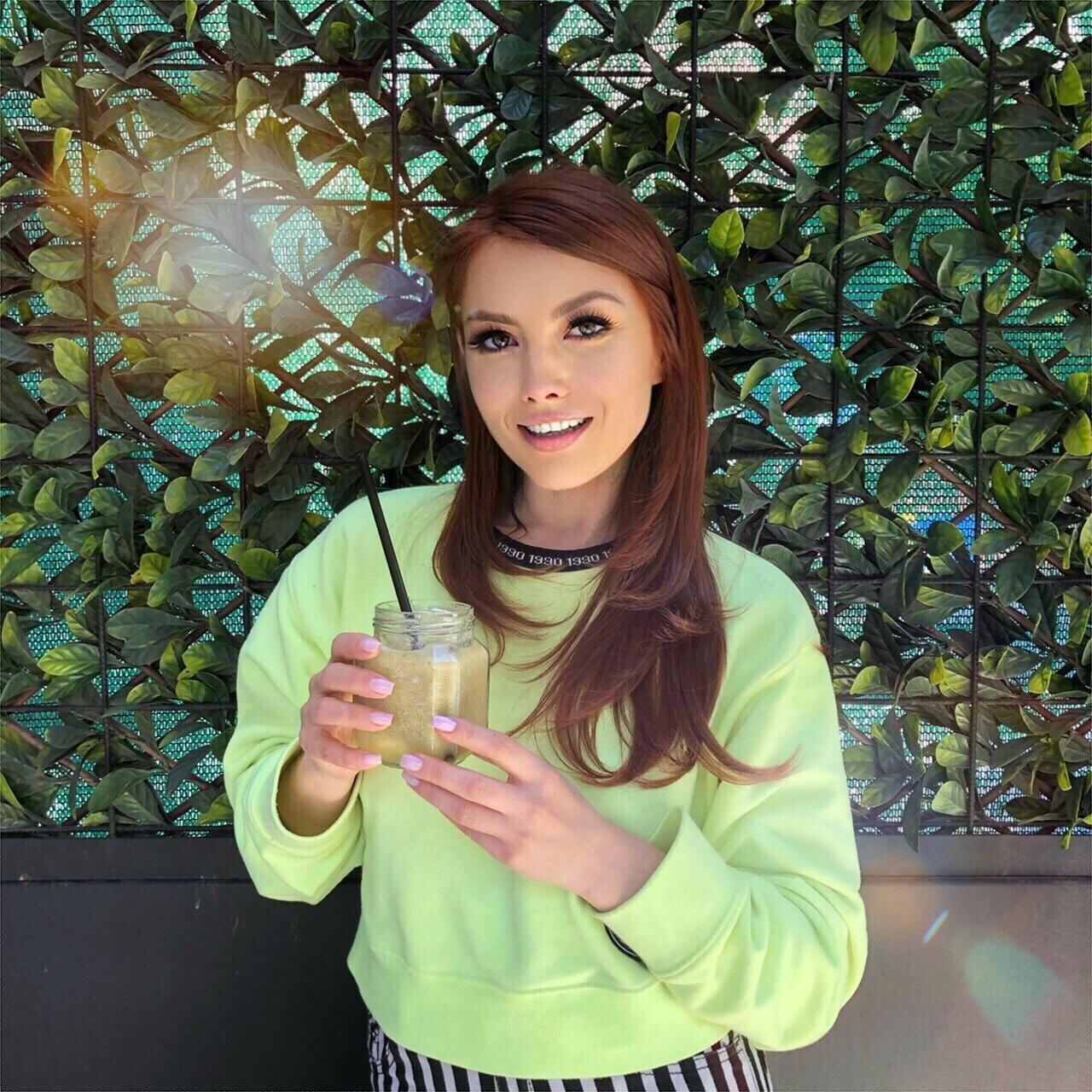 La ce trucuri apeleaz&atilde; Elena Gheorghe pentru concertul de la Sala Palatului