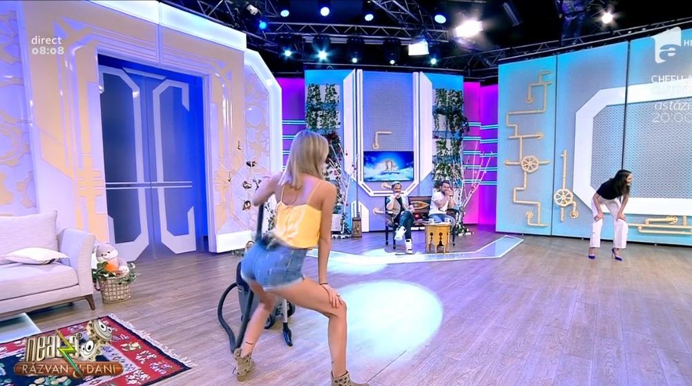 Cum dau ele cu aspiratorul, nu dă nimeni! Amalia Ștefania și Ramona Olaru fac twerk la Neatza cu Răzvan și Dani