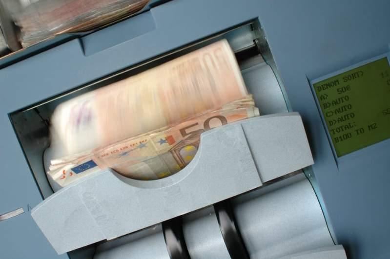 Veste uriașă pentru rom&acirc;nii care lucrează &icirc;n străinătate! Cum vor putea trimite bani acasă fără comisioane
