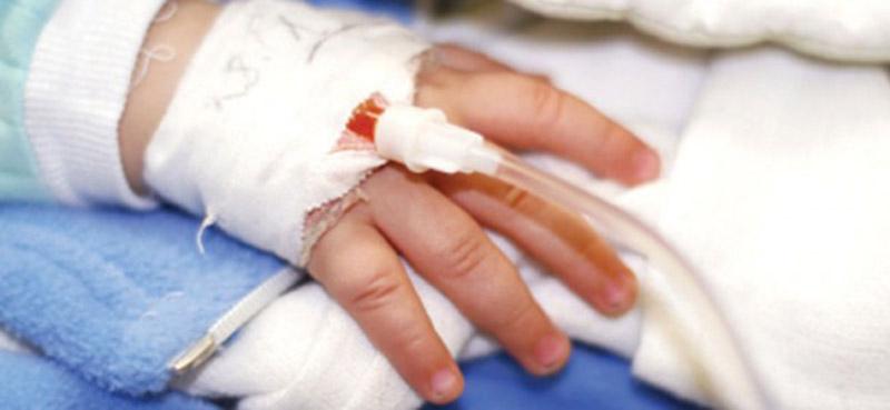 Un băieţel de doi ani a ajuns de urgență la spital după ce a &icirc;nghiţit mai multe anticoncepţionale. Ce spun medicii despre starea micuțului