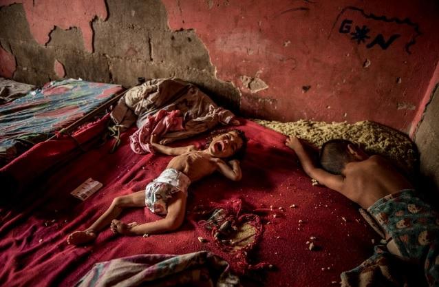 Un &icirc;nger printre oameni! Și-a făcut bagajul și a bătut cale lungă ca să salveze o fetiță. &bdquo;Eram sigură că va muri. Acum e veselă&rdquo; &ndash; Foto