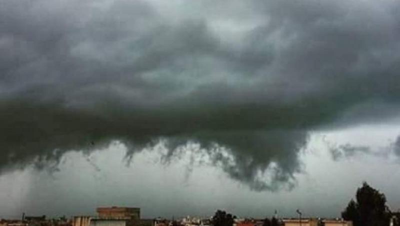 România, lovită de ploi torențiale și furtuni! Avertizarea de vremea rea intră în vigoare în mai puțin de două ore!