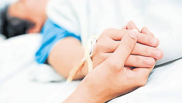 Cinci persoane, de urgență la spital după ce au m&acirc;ncat la un parastas