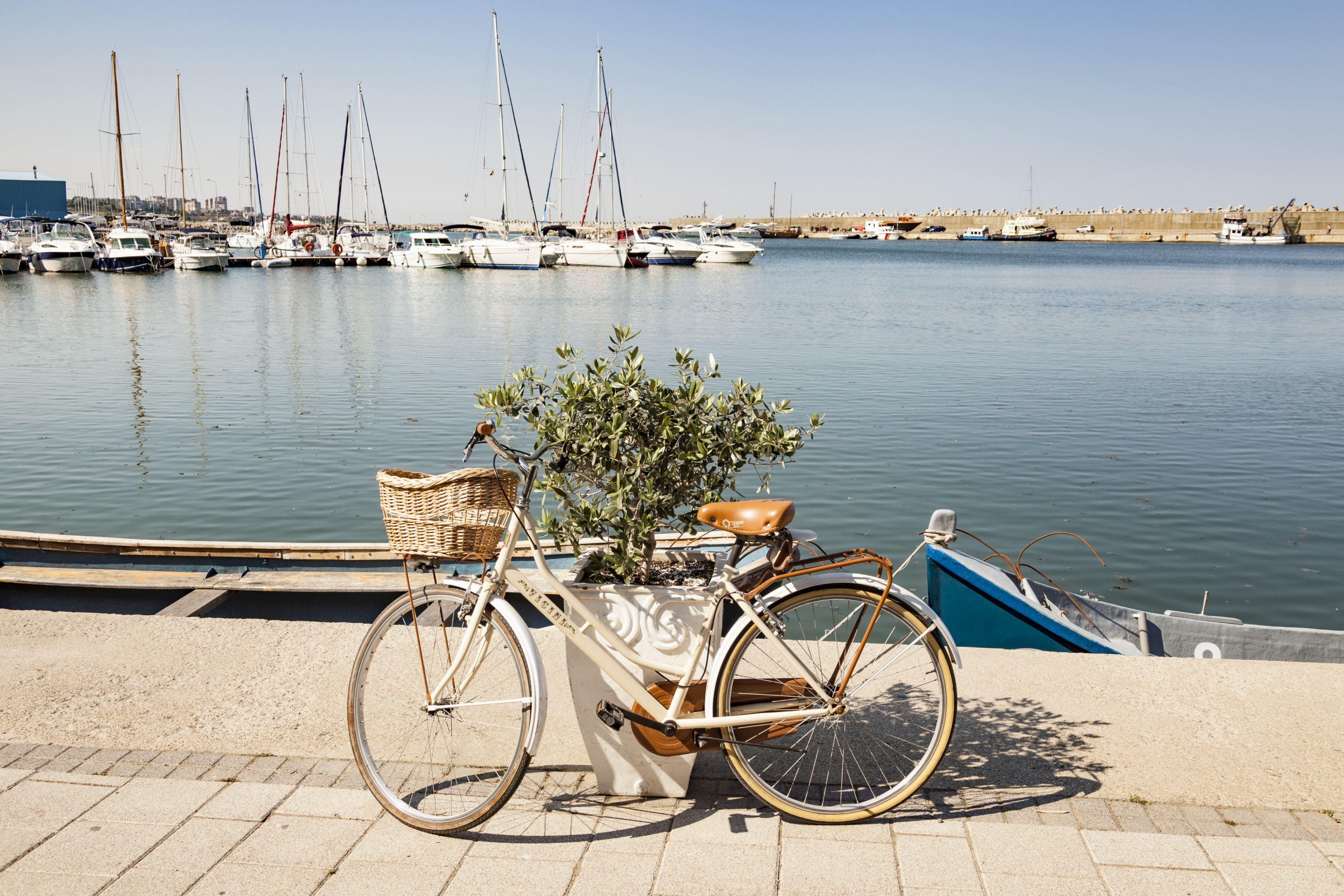 Guvernul a aprobat deja actul normativ prin care bugetarii vor primi vouchere de vacanța şi &icirc;n 2019 și 2020