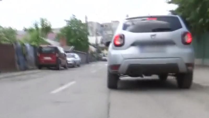Copil din Brașov, târât cu mașina de mama care l-a abandonat pentru a-i da o lecție! „Mami meu, nu mă lăsa”