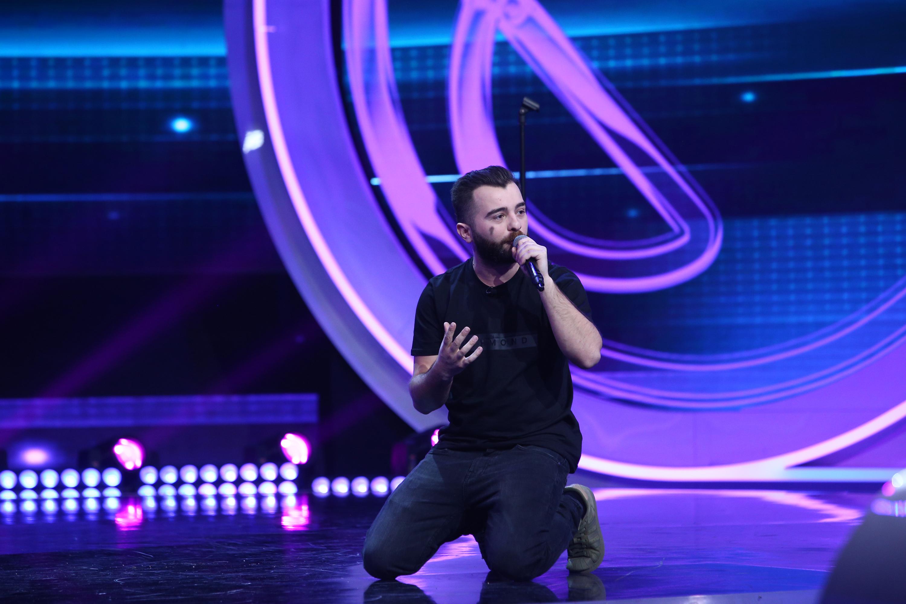 Tiberiu le-a pus pe femei la zid cu un super moment de stand up! „Când o ceri în căsătorie rostești de fapt o incantație satanică și...”