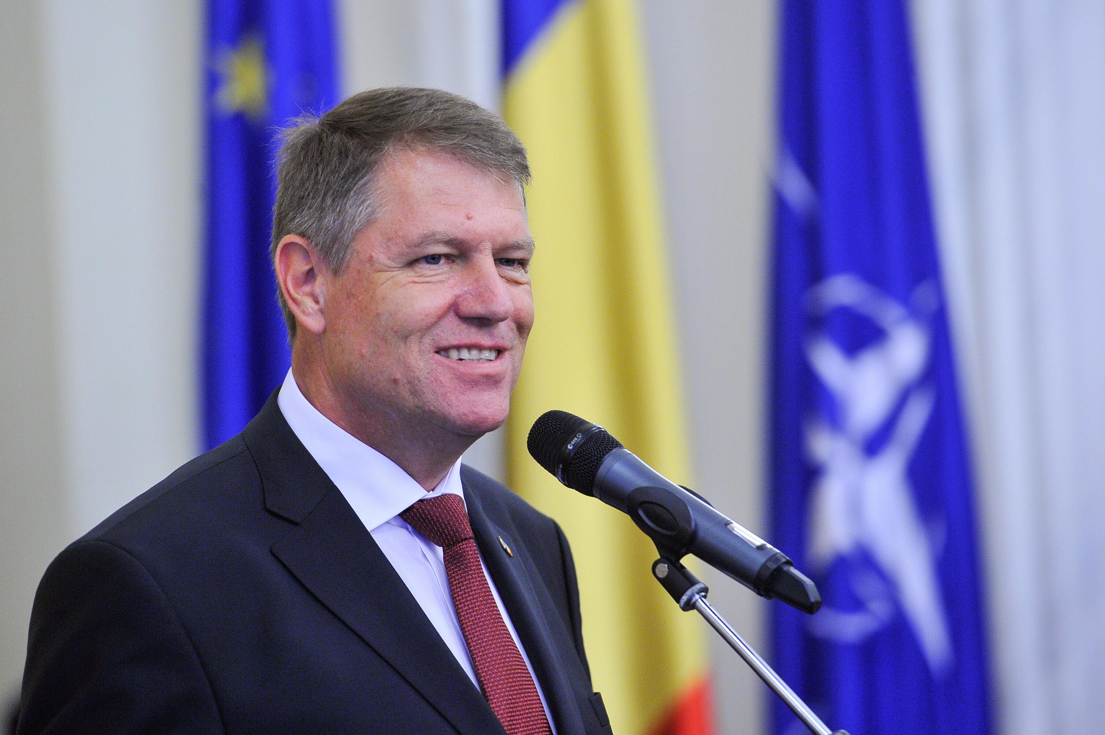 Klaus Iohannis votează la Europarlamentare și Referendum: &rdquo;Astăzi puteți &icirc;ncepe să schimbați Rom&acirc;nia!&rdquo;