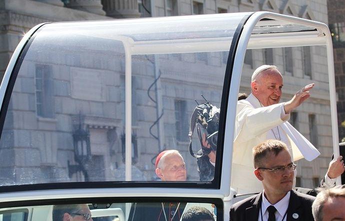 Restricții de trafic pentru vizita lui Papa Francisc la București. Ce străzi sunt &icirc;nchise