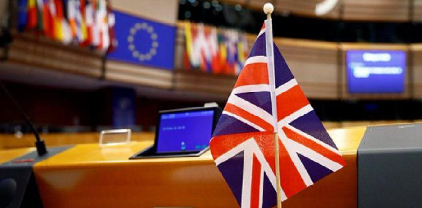 Peste 600.000 de cetăţeni UE, rom&acirc;nii fiind cei mai numeroşi, au aplicat pentru a răm&acirc;ne &icirc;n Marea Britanie după Brexit