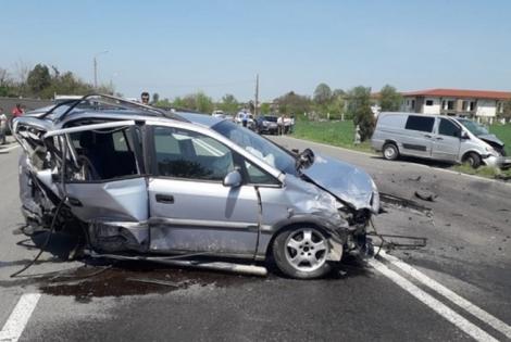 Accident în Constanța, între patru mașini! Șase persoane au fost rănite - Foto