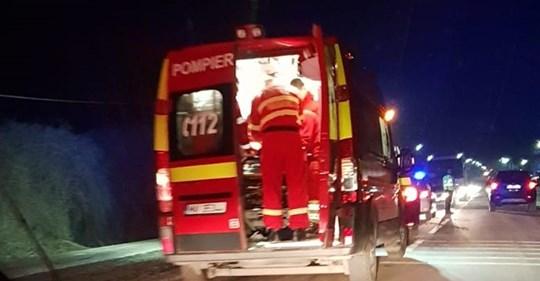 Opt răniți, după ce un microbuz s-a răsturnat &icirc;n Constanța! Totul s-a petrecut după explozia unui cauciuc