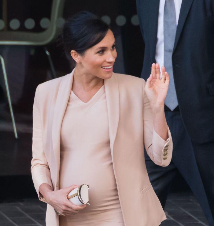 Meghan Markle a născut acasă, cu mama sa. Prinţul Harry a asistat la naşterea băiețelului lor
