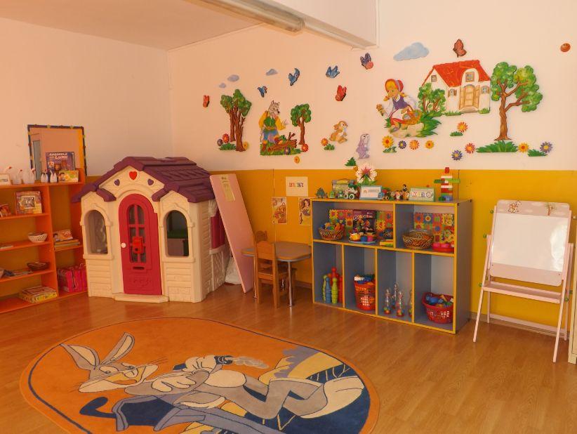 Anchetă la o creşă din Năvodari, după ce două &icirc;ngrijitoare sunt acuzate că au agresat fizic şi verbal doi copii