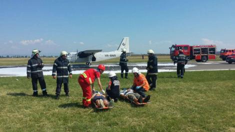 Ultimă oră! Avion prăbușit la Ploiești! Pilotul, transportat de urgență la spital